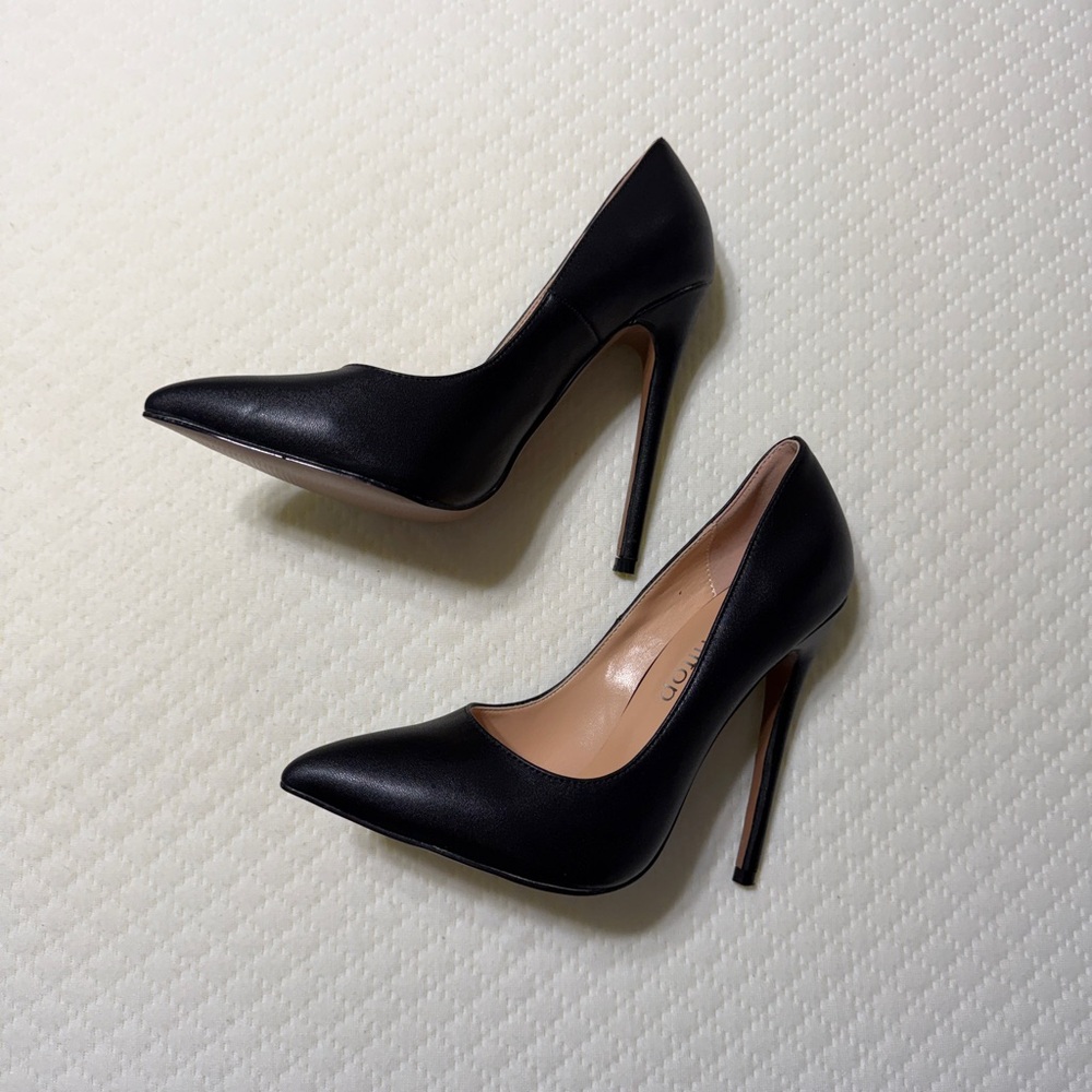 Elegant Black Stiletto Heels
